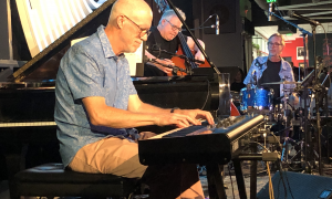 Read Bob Schlesinger at Dazzle